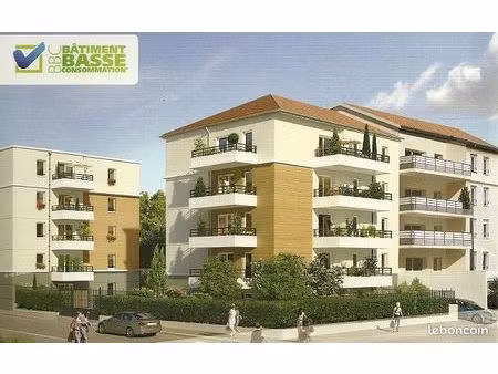 t2 en rdc avec terrasse et garage dans résidence de standing  rue d’alsace à décines. disp