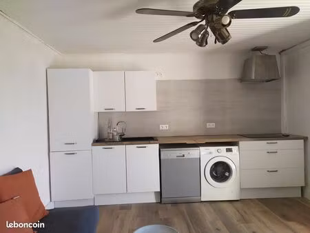 a louer superbe t2 750 euros tt charges eau/elec/internet