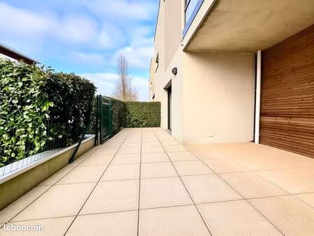 appartement meublé t2 de 50m2  rdc  terrasse 22m2
