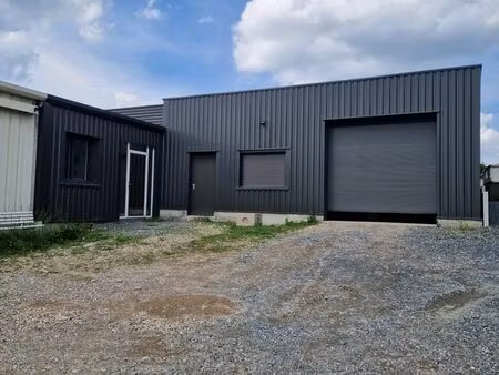 local entrepôt avec bureau