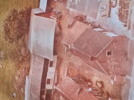 corps de ferme avec habitation