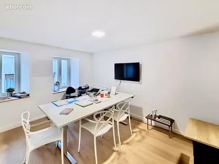 bureau meublé à louer