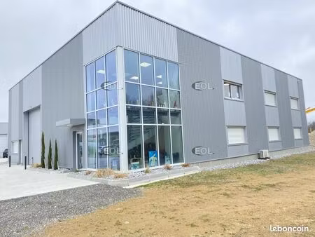 local d'activité 600 m²