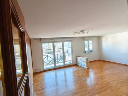 appartement 4 pièces  centre de saint brice sous forêt