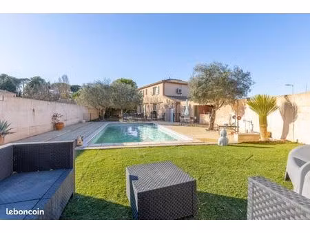 maison 8 pièces 203 m²