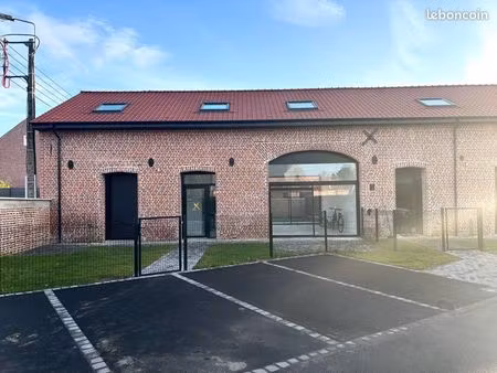 200 m2 à cherang  on pose ses meubles