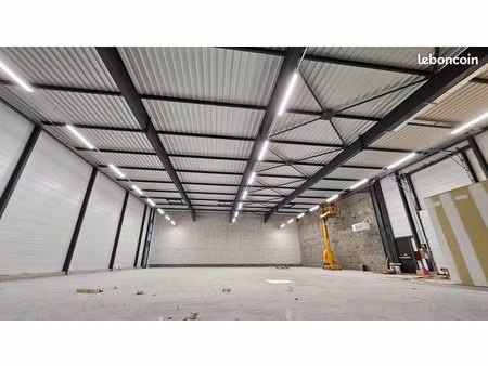 location cellule artisanale – 603 m² – 1 750 ht