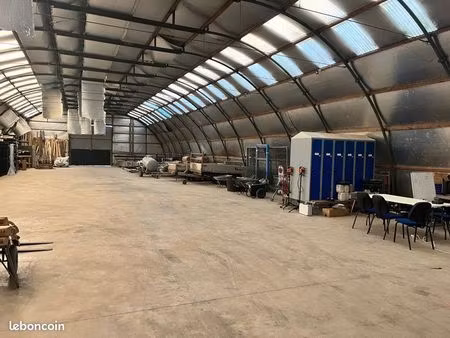 hangar 600m2 + terrain