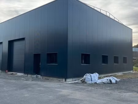 location local artisanal-industriel 240 m2