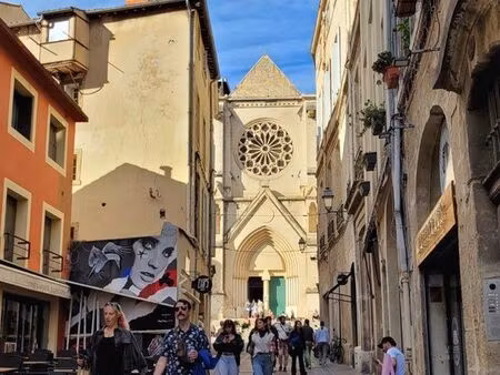 local commercial écusson 42m2 à louer 2 mois