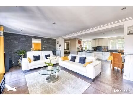 maison 6 pièces 167 m²