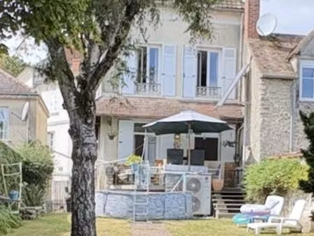 propriété 4 pièces 130 m²