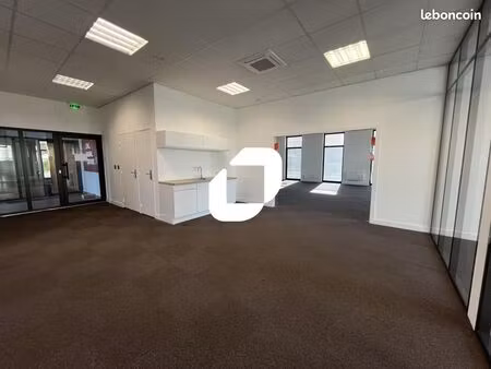 bureaux 1 448 m²