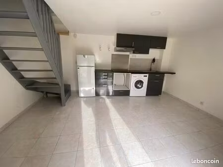 à louer t2 roissy en. france