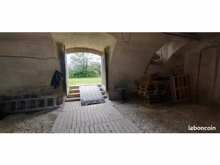 local de 75m2 à 8 minutes de magny  12 minutes de gisors