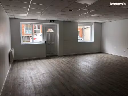 local commercial 43m2 refait a neuf proximité centre-ville