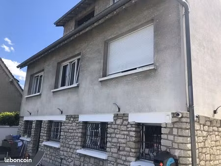 maison 8 pièces 155 m²