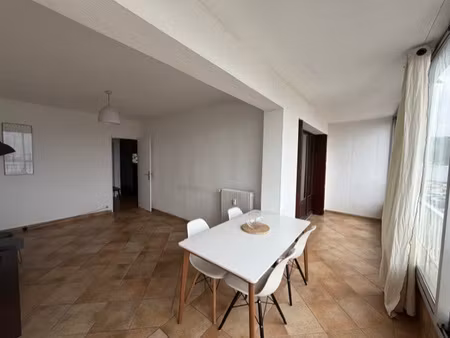 saint mandrier a louer type 3 meuble