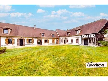 grande propriété familiale avec piscine à marcilly-la-campagne