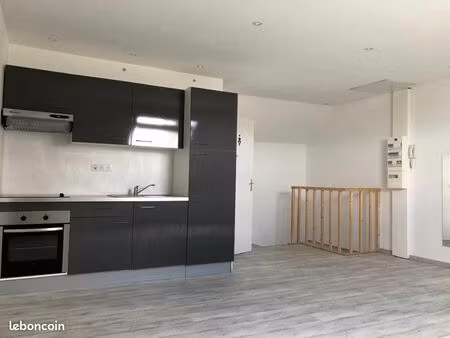 studio rue du général de gaulle à la madeleine