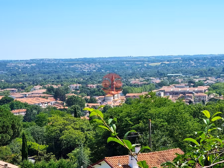 terrain d'environ 1478m2 avec une vue exceptionnelle