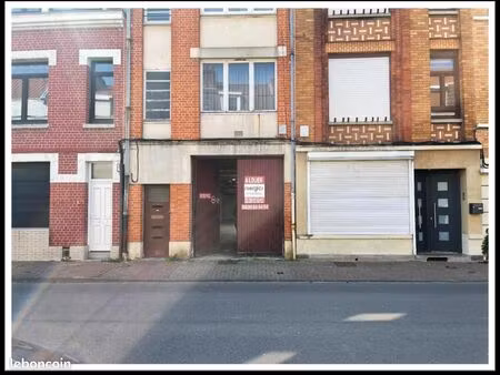 local industriel 100 m²