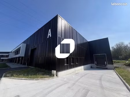 local d'activité 3 087 m²