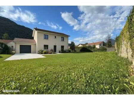 terrain 600m2 noyarey plat et très calme