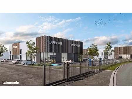 commerce / local d'activité / bureaux / entrepôt à louer à croix