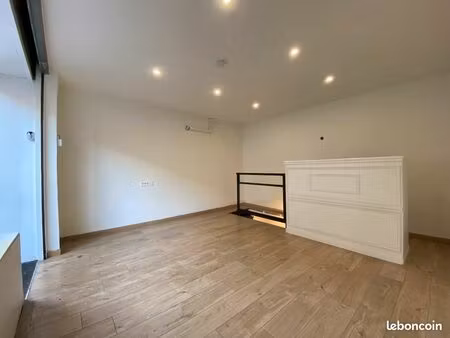 local commercial 3 pièces - avenue du pont juvénal