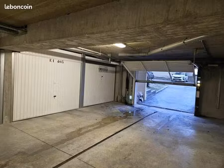 parking/box 1 pièce 15 m²