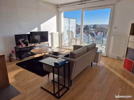 ? à louer – 2 pièces meublé avec balcon  parking et cave – rer e nogent–le perreux