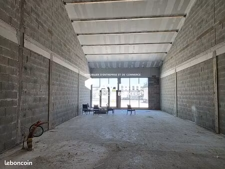 local commercial 170 m² fabrègues