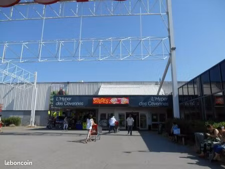 local maroquinerie 42 m²