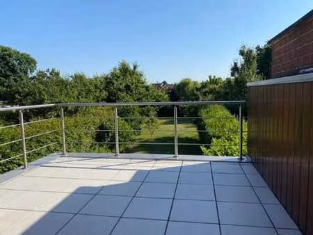 très bel appartement 1 chambre avec terrasse