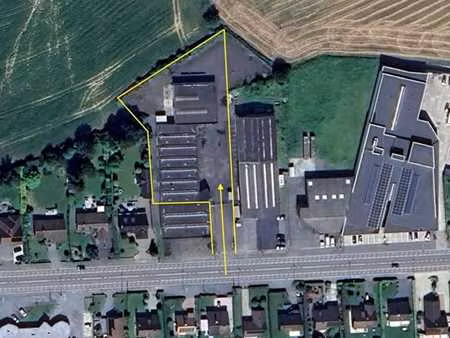 bien commercial à louer.