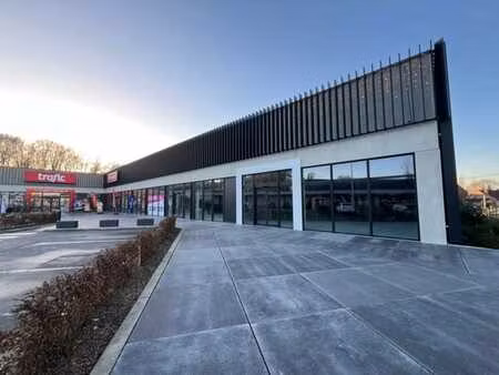 surfaçe commerciale (horeca) à louer.