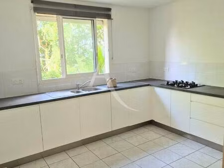 l adresse le lamentin