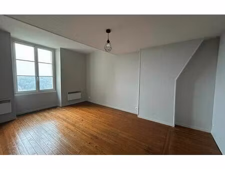 location appartement  m² t-3 à laon  540 €