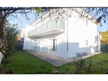 location maison  134 m² t-5 à pau  1 375 €