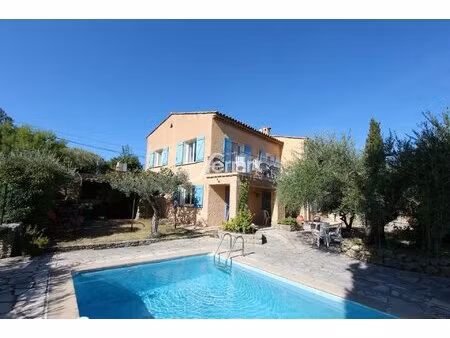 a vendre proche village de flayosc villa 200m²  1448m² terrain