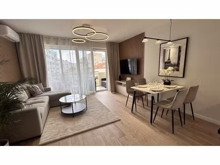 cannes – palm beach | bord de mer | studio rénové 32 m² avec terrasse – prêt à vivre