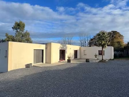 vente maison à plouvara (22170) : à vendre / 143m² plouvara