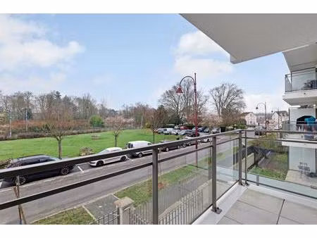 à vendre à gretz-armainvilliers 2 pieces avec balcon et parking