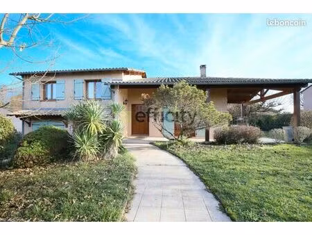 maison 6 pièces 160 m²