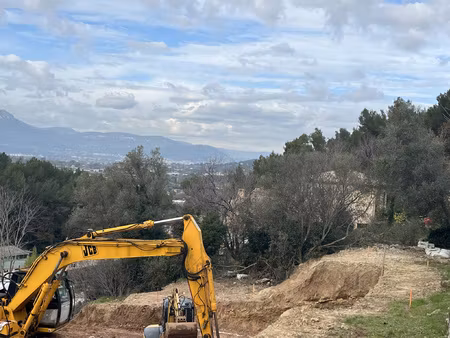 terrain constructible au calme avec permis accordé