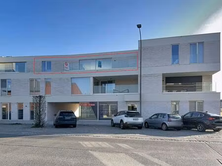 appartement met drie slaapkamers te koop in vichte