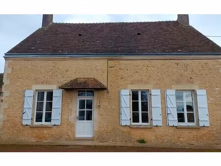 location maison  m² t-3 à origny-le-roux  650 €