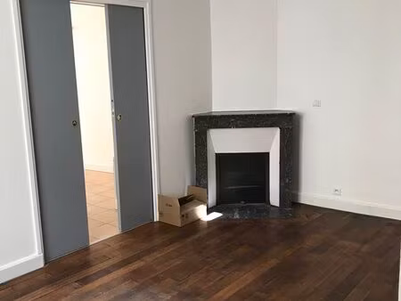 appartement 2 pièces en plein centre-ville