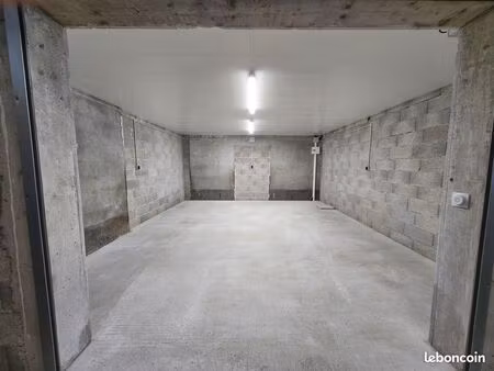 entrepôt / local à louer